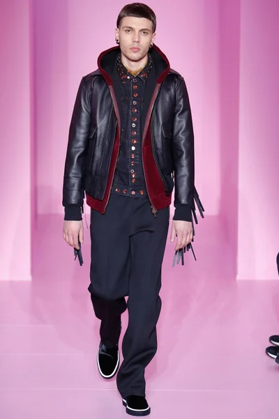 Look 9